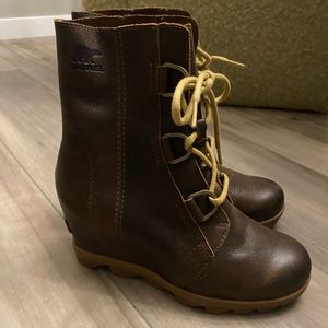 Sorel women’s boots. Size 7. Brown.
